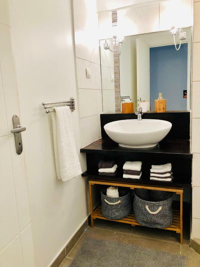 Appartement Au Bord De L'Eau Le Moule Esterno foto