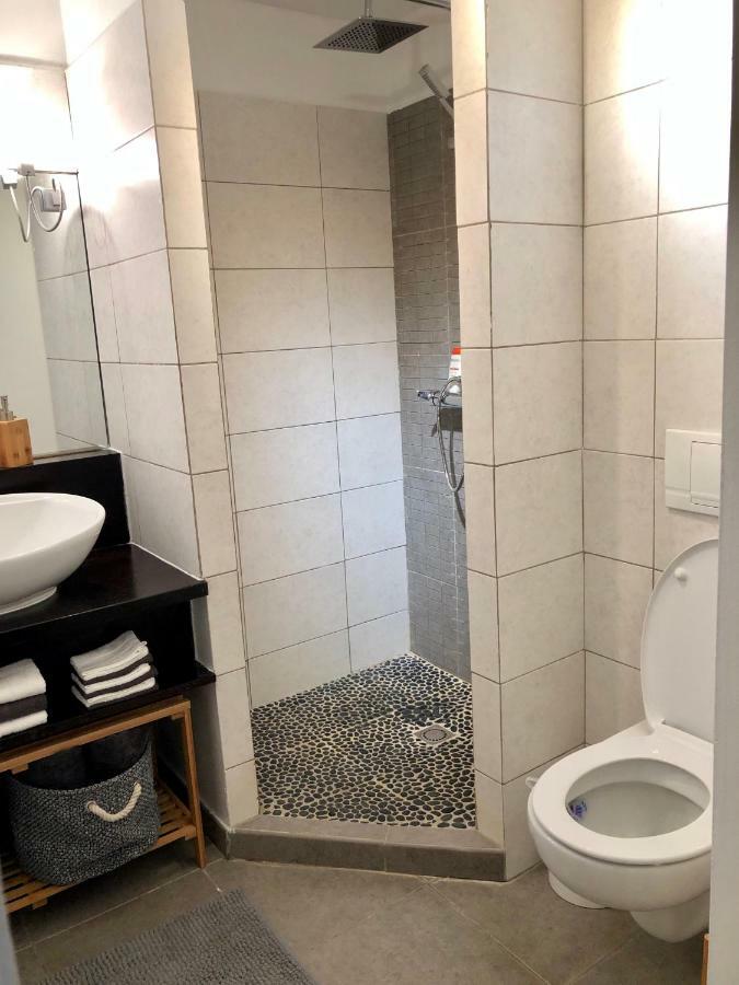Appartement Au Bord De L'Eau Le Moule Esterno foto